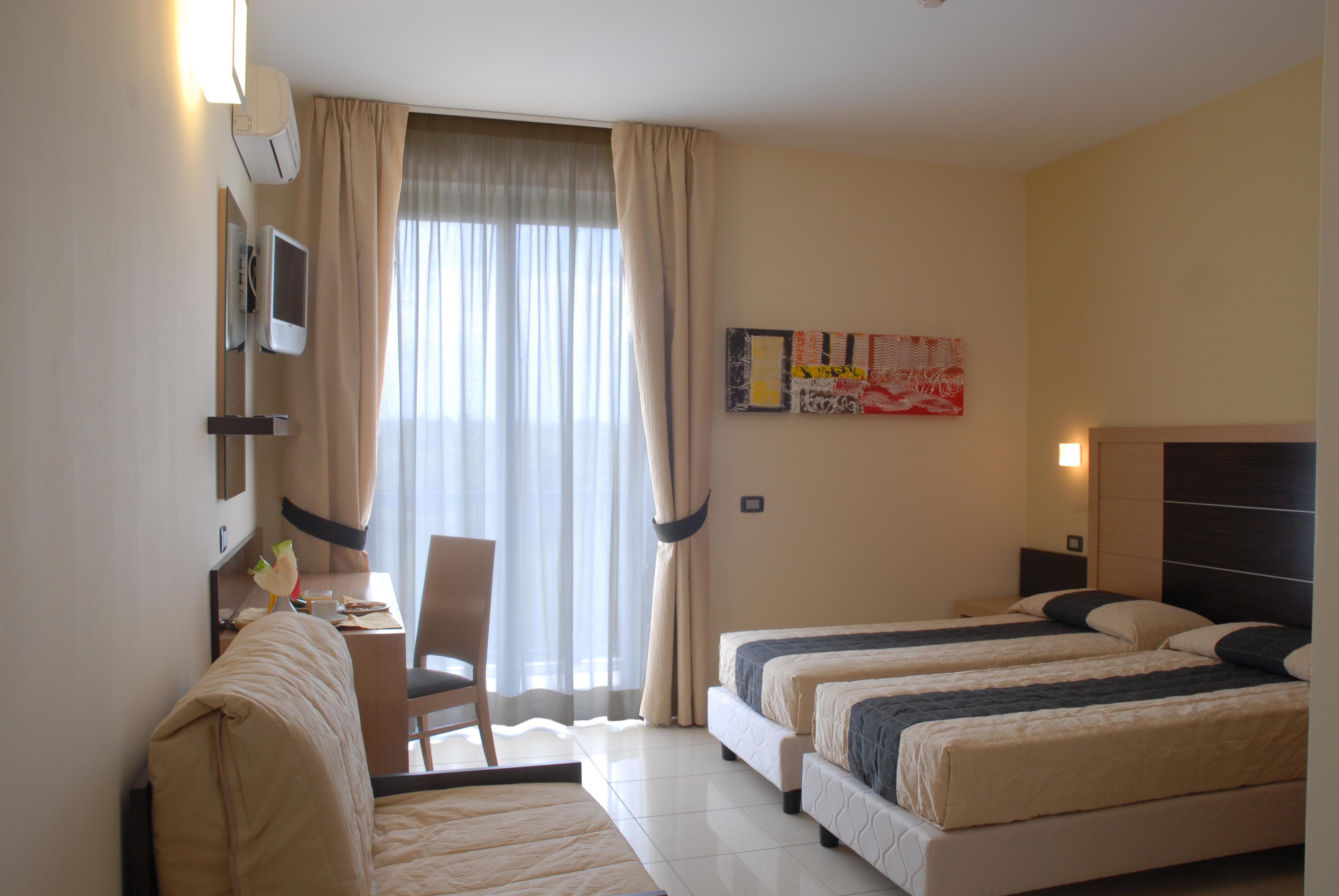 Ticho'S Greenblu Hotel กัสเตลลาเนตา มารีนา ภายนอก รูปภาพ