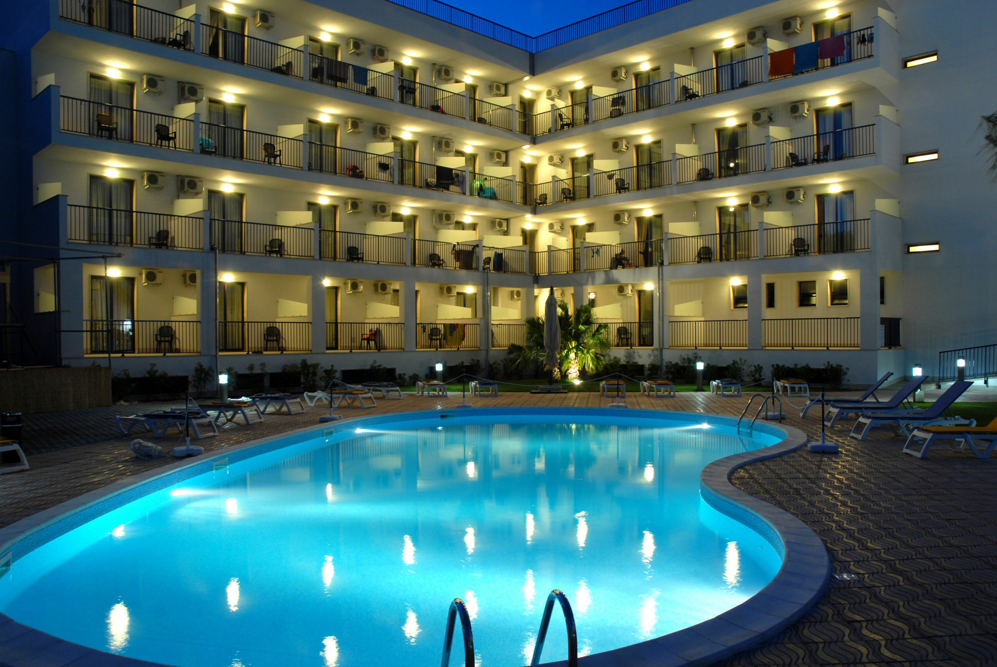 Ticho'S Greenblu Hotel กัสเตลลาเนตา มารีนา ภายนอก รูปภาพ